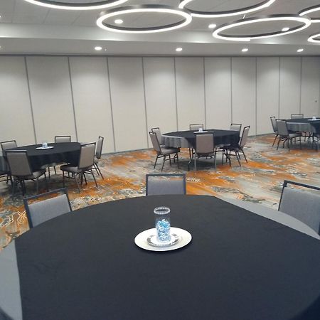 Holiday Inn - Kansas City - Northeast By Ihg Esterno foto