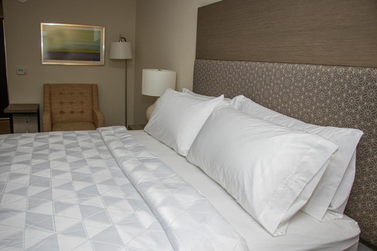 Holiday Inn - Kansas City - Northeast By Ihg Esterno foto