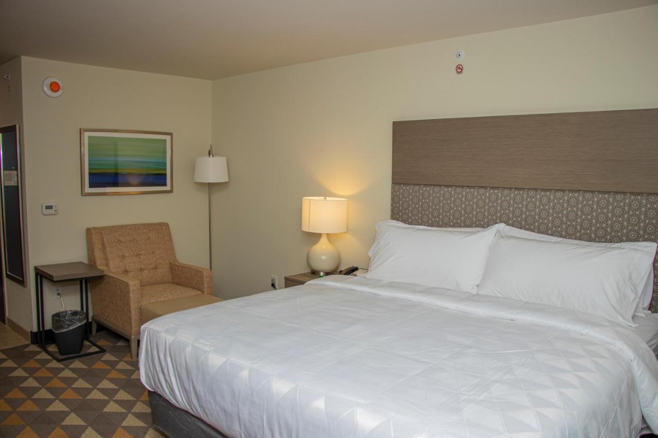 Holiday Inn - Kansas City - Northeast By Ihg Esterno foto