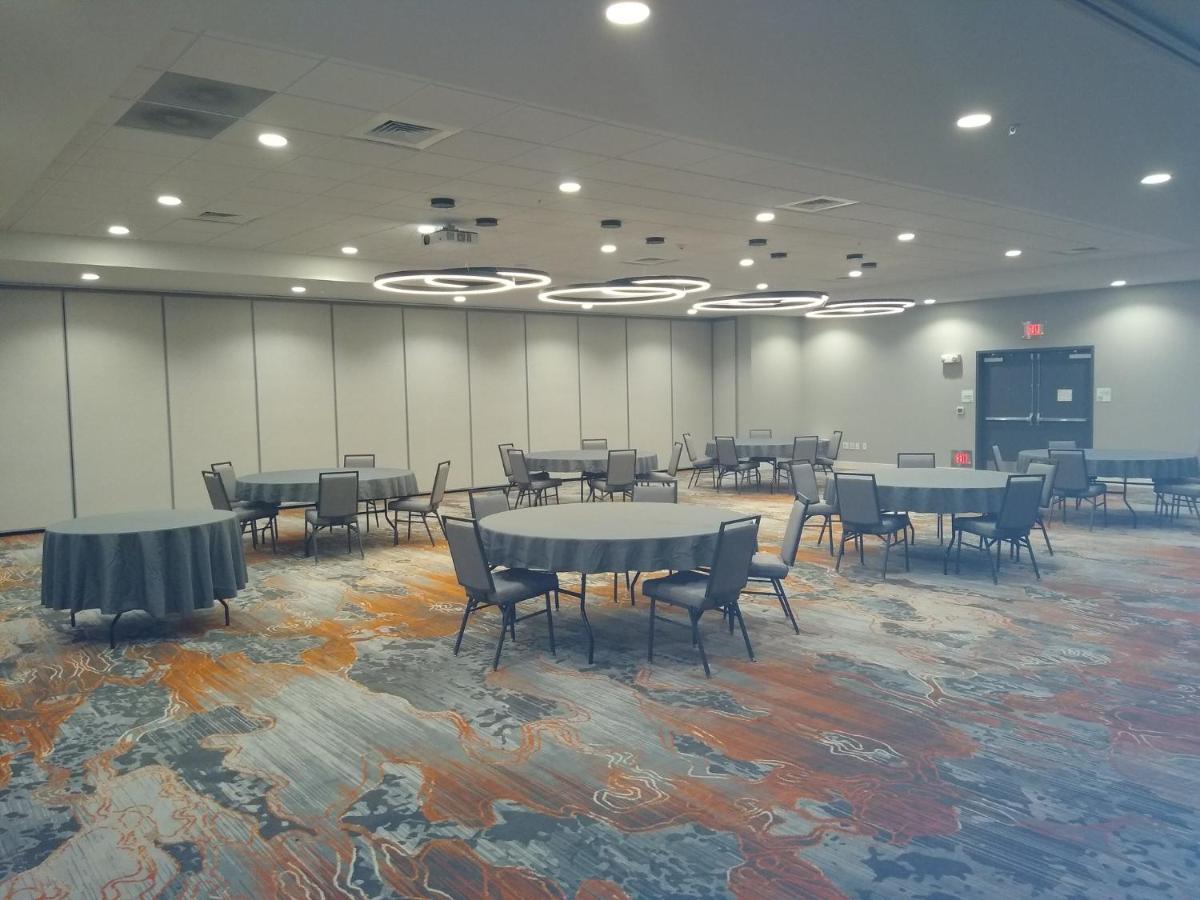 Holiday Inn - Kansas City - Northeast By Ihg Esterno foto